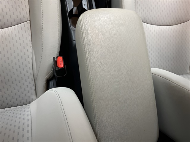Vehicle image 19 of 26