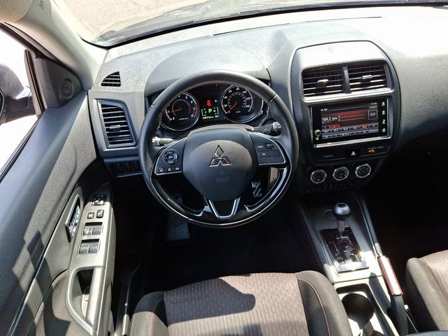 Vehicle image 12 of 31