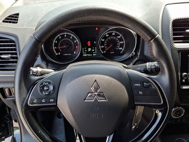Vehicle image 19 of 31