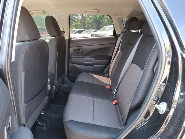 Vehicle image 11 of 31