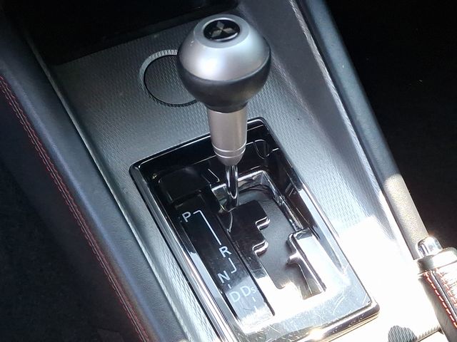 Vehicle image 15 of 31