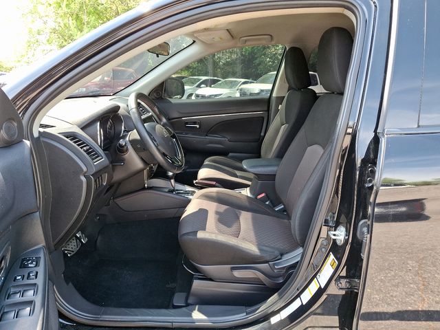 Vehicle image 14 of 31