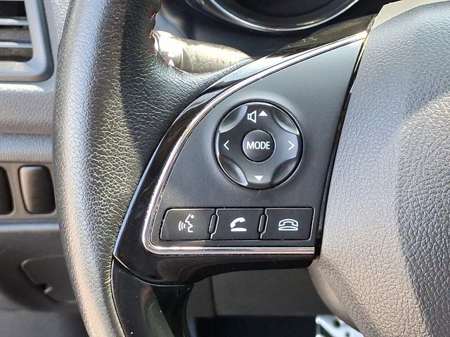 Vehicle image 21 of 31