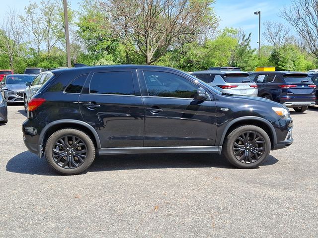 Vehicle image 4 of 31