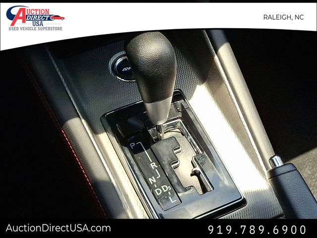 Vehicle image 34 of 37