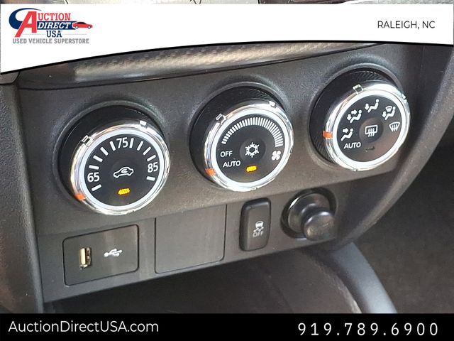 Vehicle image 32 of 37