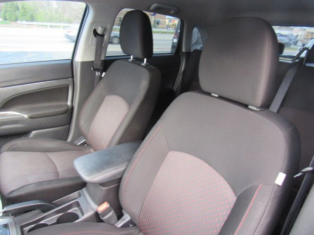 Vehicle image 10 of 17