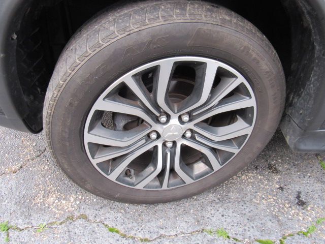 Vehicle image 17 of 17