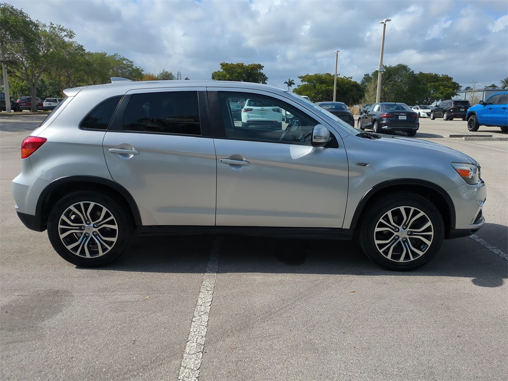 Vehicle image 5 of 29