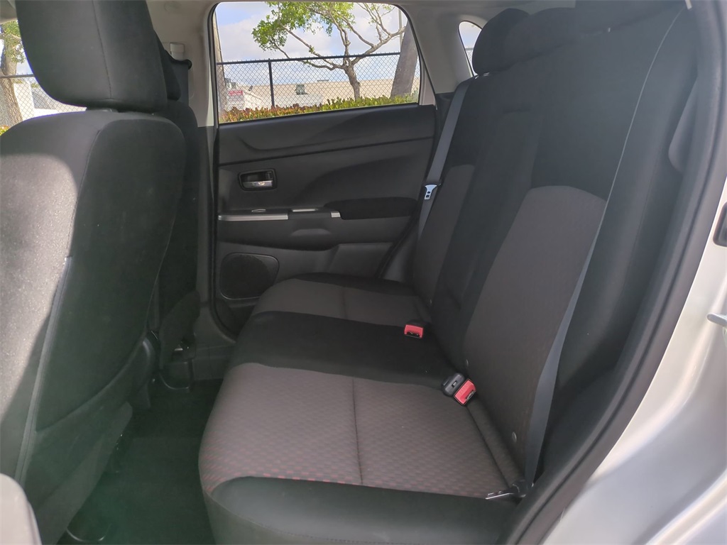 Vehicle image 14 of 29