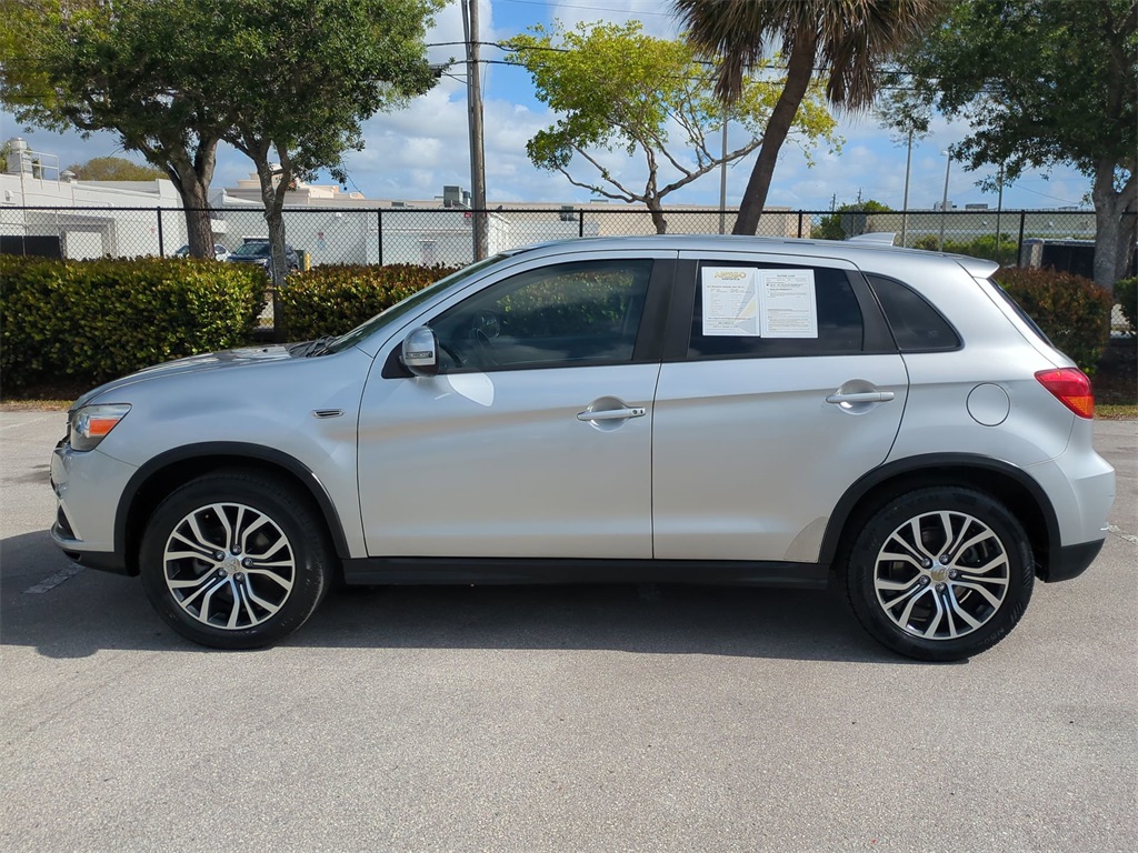 Vehicle image 9 of 29