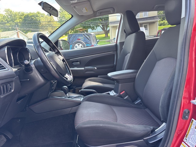 Vehicle image 11 of 22