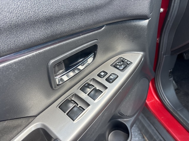 Vehicle image 18 of 22