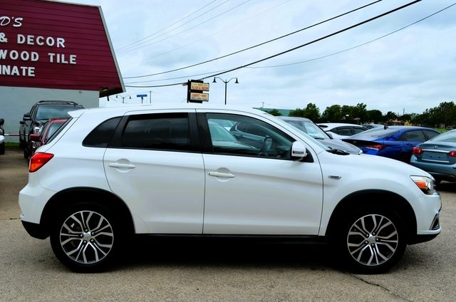 Vehicle image 4 of 35