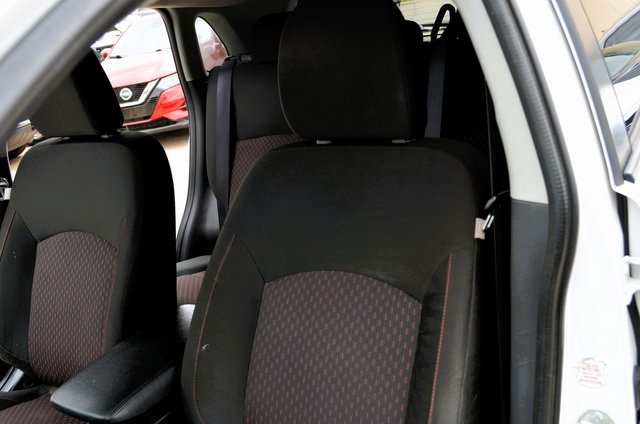 Vehicle image 13 of 35