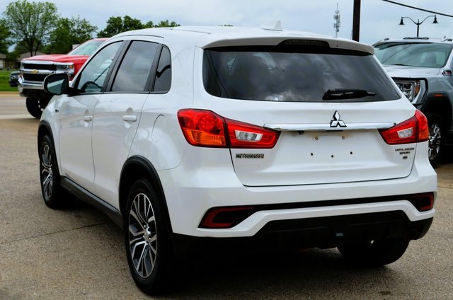 Vehicle image 9 of 35