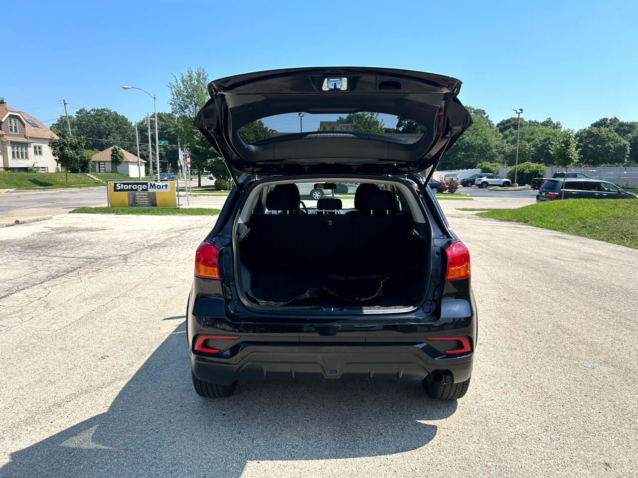 Vehicle image 8 of 16