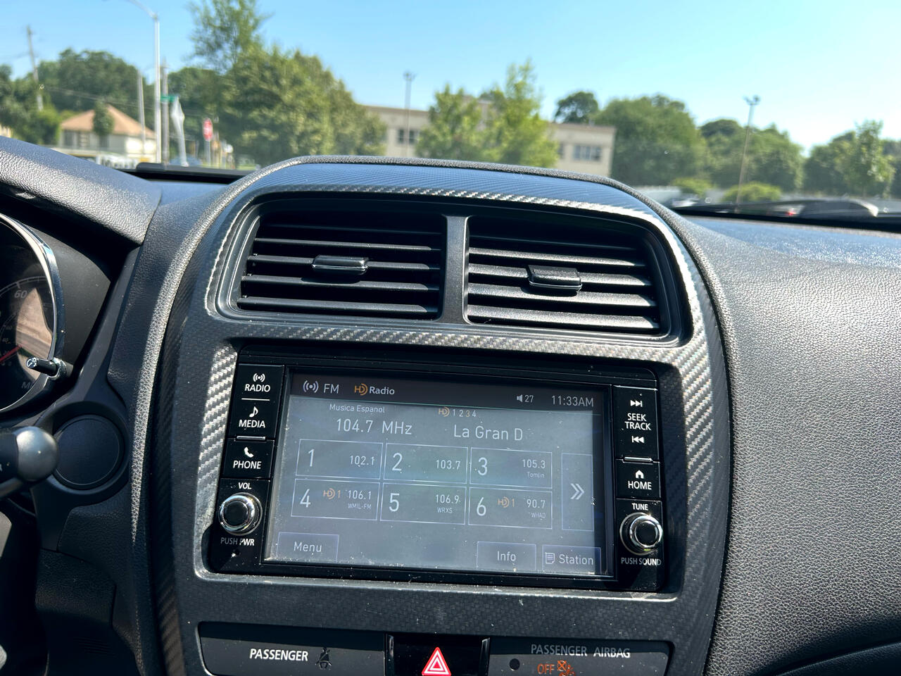 Vehicle image 12 of 16