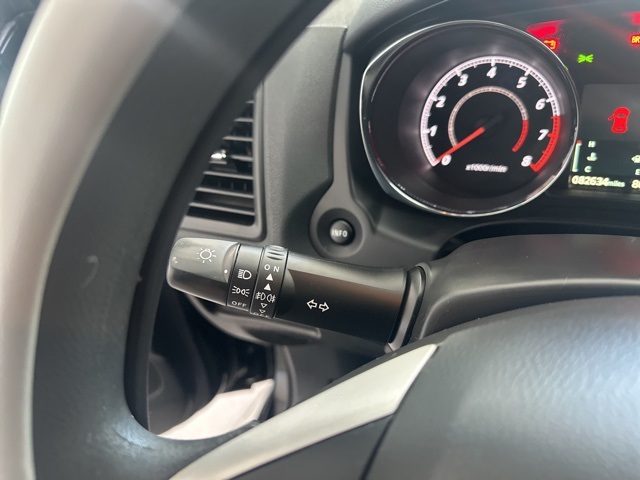 Vehicle image 19 of 32