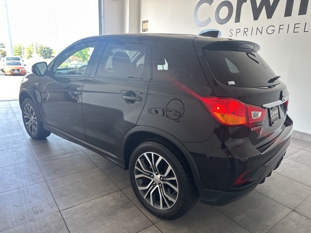 Vehicle image 6 of 32