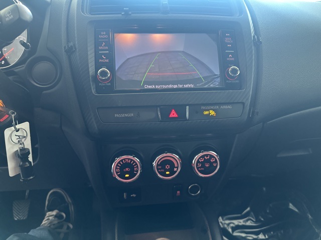 Vehicle image 20 of 32