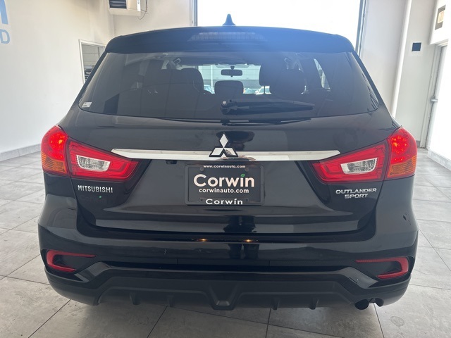 Vehicle image 5 of 32