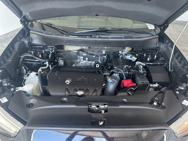 Vehicle image 7 of 32