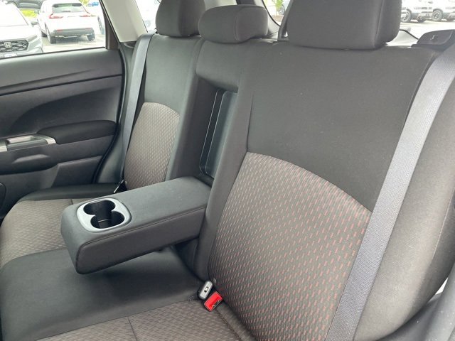 Vehicle image 10 of 22