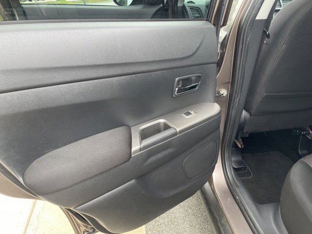 Vehicle image 19 of 22