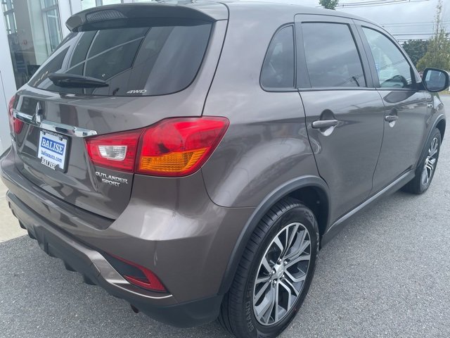 Vehicle image 5 of 22
