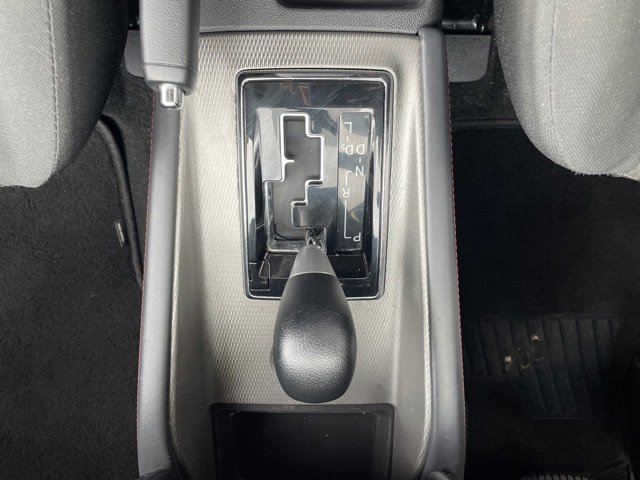 Vehicle image 18 of 22