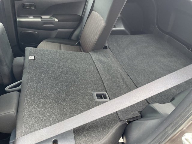 Vehicle image 8 of 22