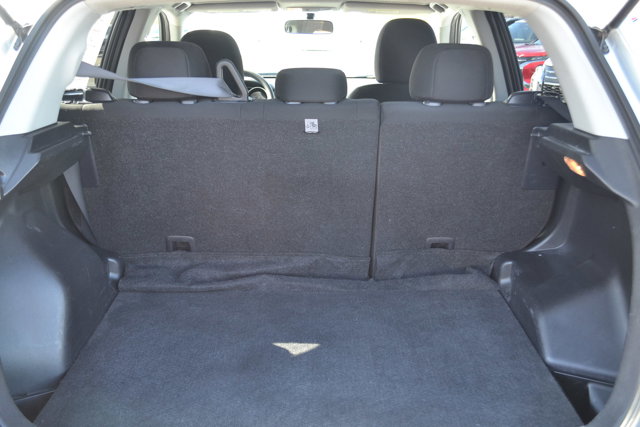 Vehicle image 16 of 19
