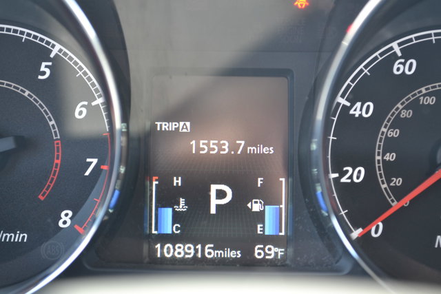 Vehicle image 10 of 19