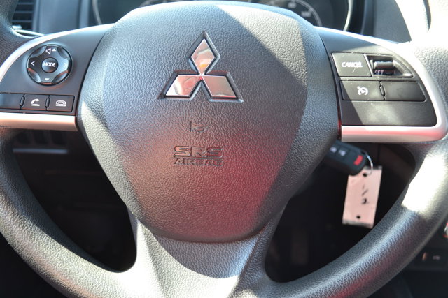 Vehicle image 15 of 19