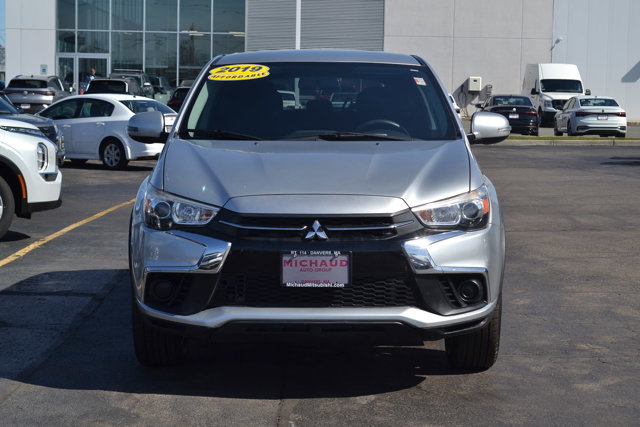 Vehicle image 2 of 19