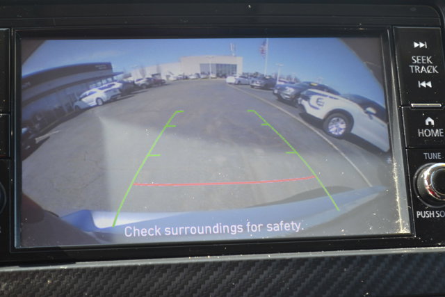 Vehicle image 12 of 19