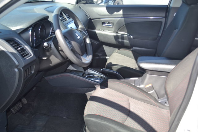 Vehicle image 8 of 19