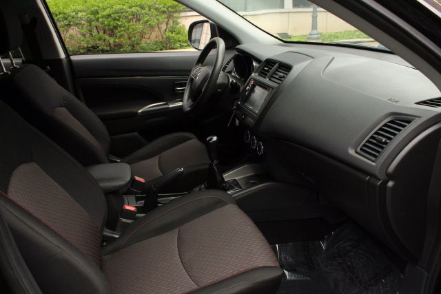 Vehicle image 31 of 41