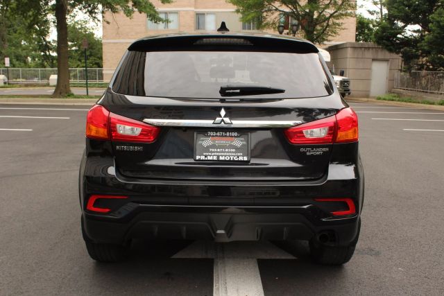 Vehicle image 10 of 41