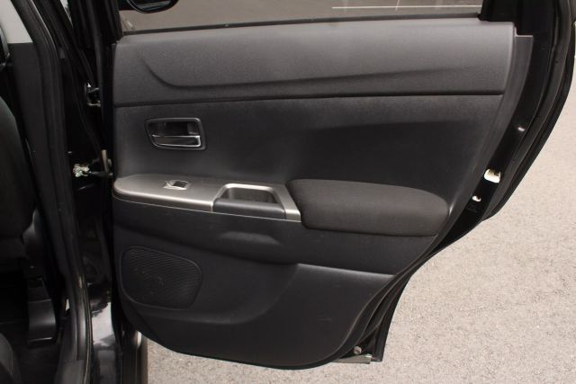 Vehicle image 26 of 41