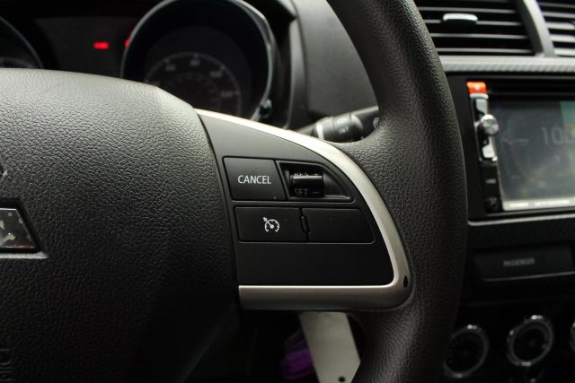 Vehicle image 35 of 41