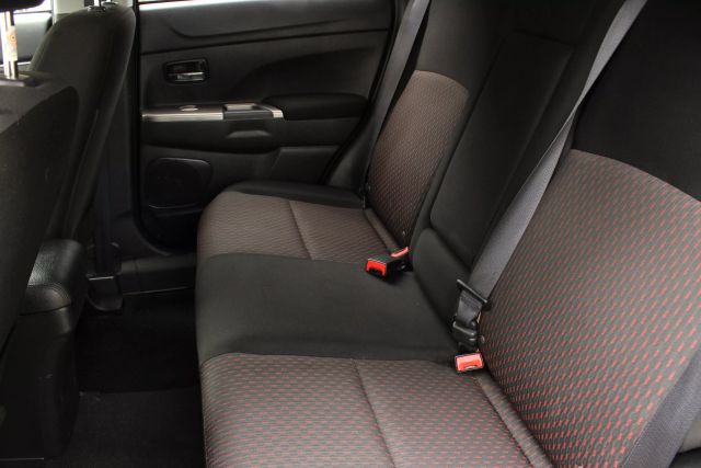 Vehicle image 21 of 41