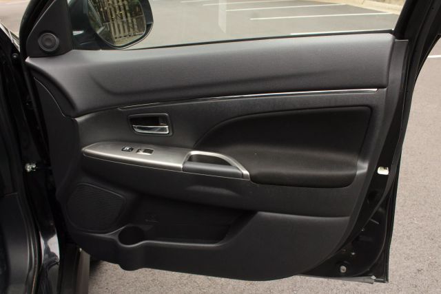 Vehicle image 30 of 41