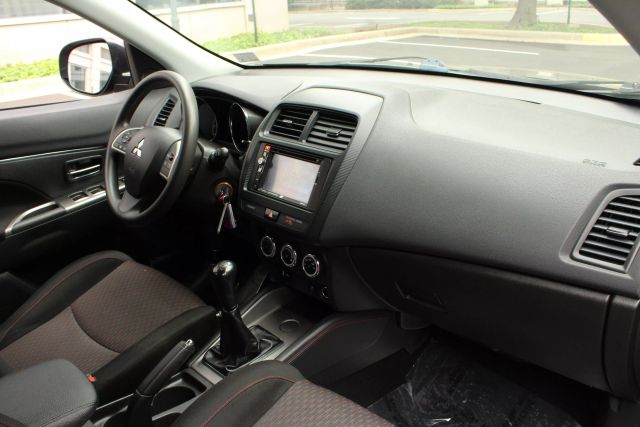 Vehicle image 29 of 41