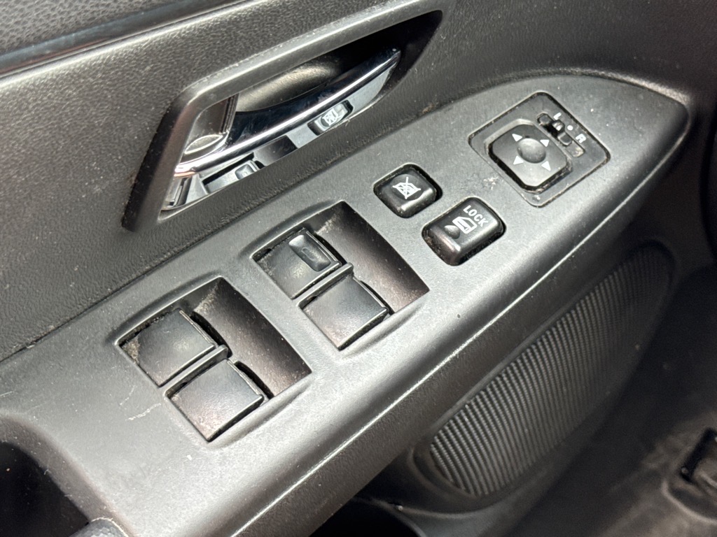 Vehicle image 15 of 21