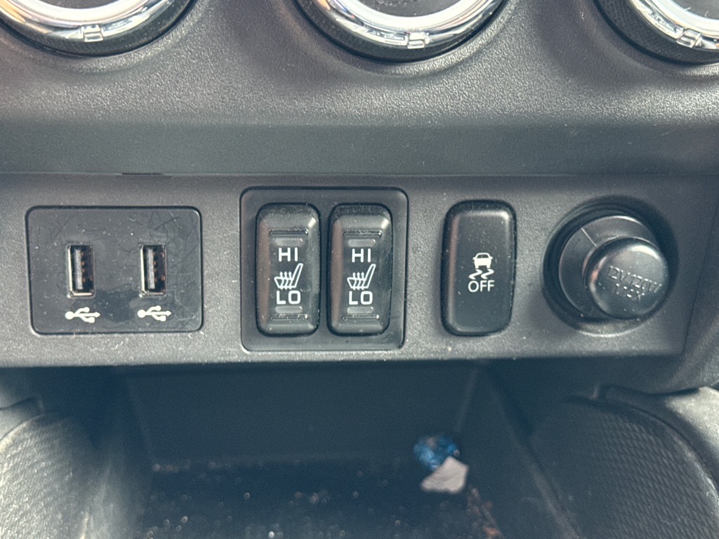Vehicle image 12 of 21