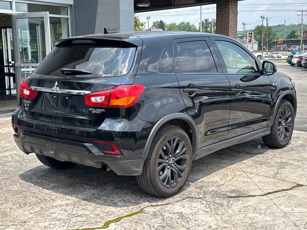 Vehicle image 4 of 21