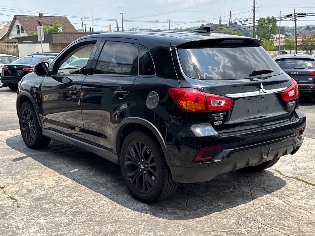 Vehicle image 5 of 21