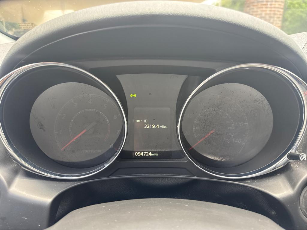 Vehicle image 17 of 28